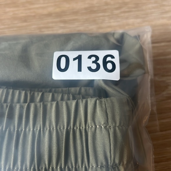 Banana Republic Womens Pants Green Size Small Jogger - Picture 6 of 6